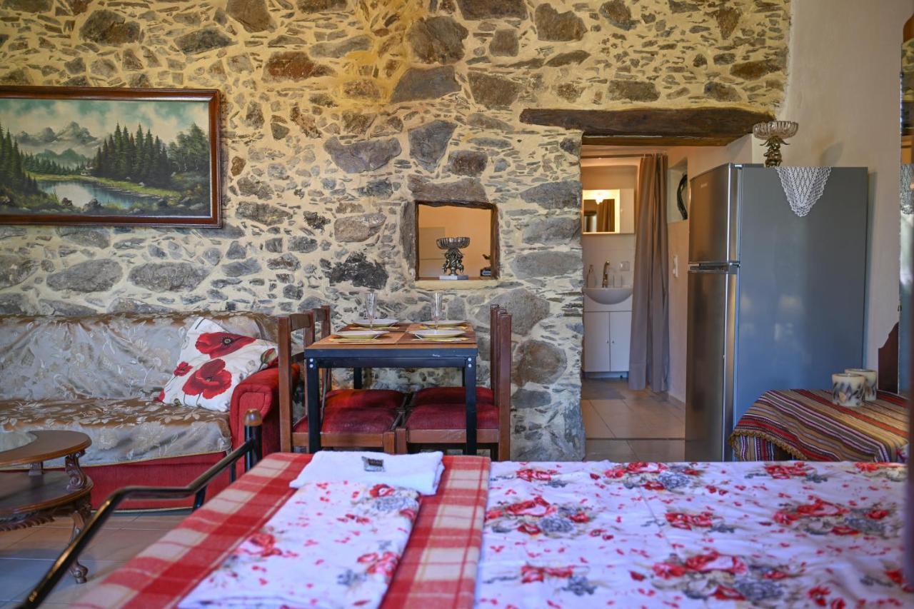 Stone House For Relaxation In Elos كيساموس المظهر الخارجي الصورة